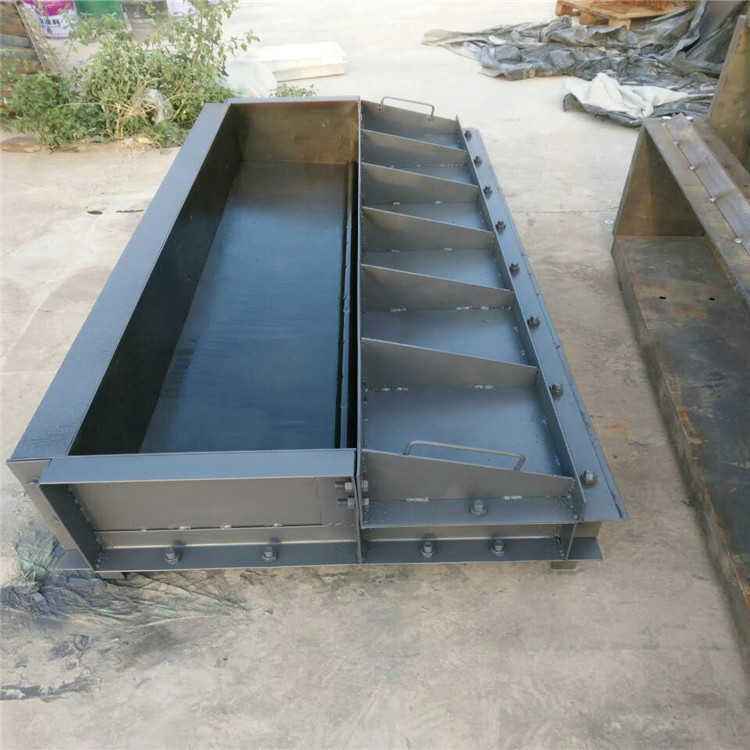保定蓋板鋼模具廠(chǎng)家